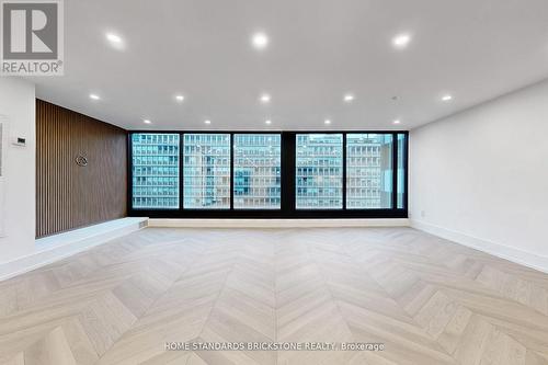 1009 - 110 Bloor Street W, Toronto, ON - Indoor Photo Showing Other Room