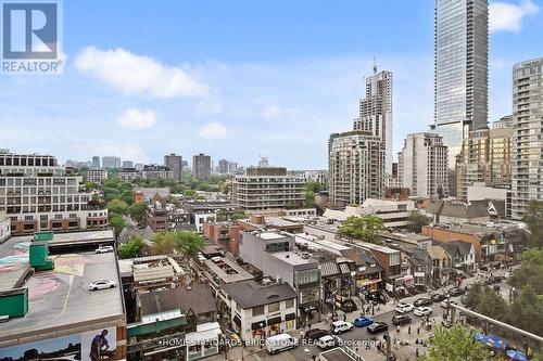 1009 - 110 Bloor Street W, Toronto, ON - Outdoor With Facade