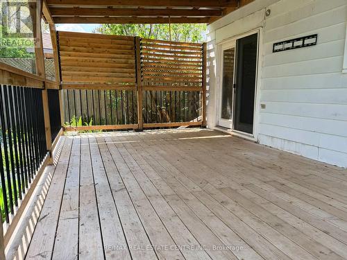 Deck - 43 Forest Glen Crescent, Kitchener, ON 