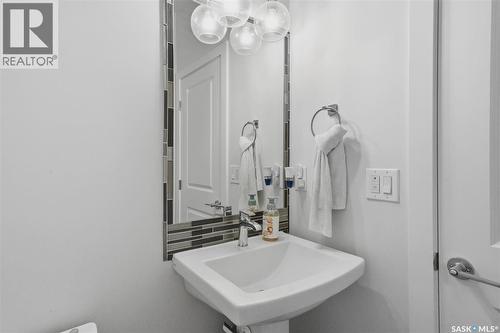 259 Skopik Crescent, Saskatoon, SK 