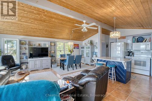 156 Miller Lake Shore Road, Northern Bruce Peninsula, ON - Indoor