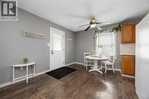 143 Walnut Avenue North, Sarnia, ON - Indoor