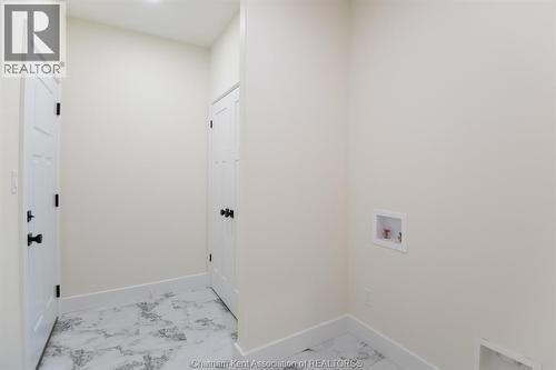 39 Demall Drive, Dresden, ON - Indoor Photo Showing Other Room
