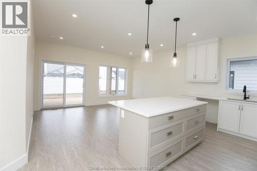 39 Demall Drive, Dresden, ON - Indoor Photo Showing Kitchen