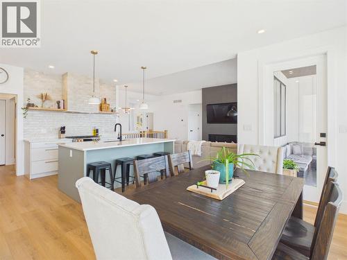 1081 Antler Drive, Penticton, BC - Indoor Photo Showing Dining Room