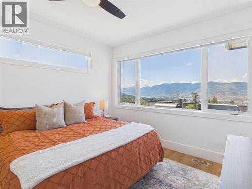 1081 Antler Drive, Penticton, BC - Indoor Photo Showing Bedroom