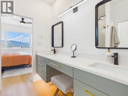 1081 Antler Drive, Penticton, BC - Indoor Photo Showing Bathroom