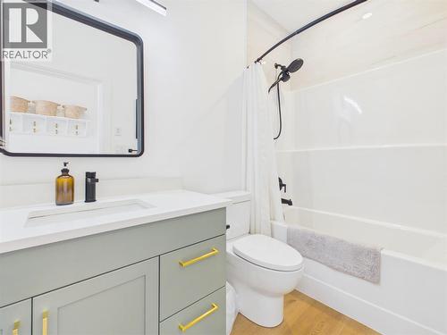 1081 Antler Drive, Penticton, BC - Indoor Photo Showing Bathroom