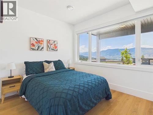 1081 Antler Drive, Penticton, BC - Indoor Photo Showing Bedroom