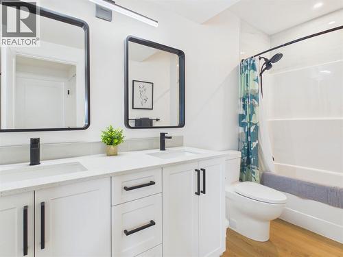 1081 Antler Drive, Penticton, BC - Indoor Photo Showing Bathroom