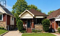278 HUXLEY AVENUE S Hamilton, ON L8K 2R4