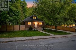 589 5TH AVENUE E Owen Sound, ON N4K 2R4