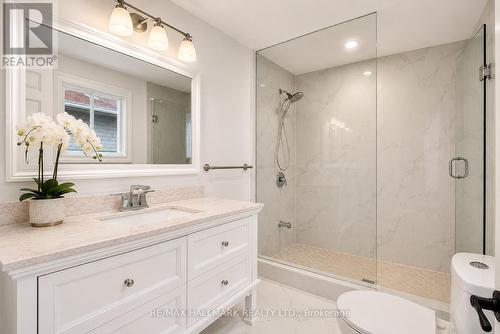 92 Weldrick Road E, Richmond Hill, ON - Indoor Photo Showing Bathroom