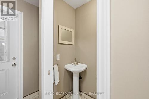50 Kerry Forest Drive, Front Of Yonge, ON 