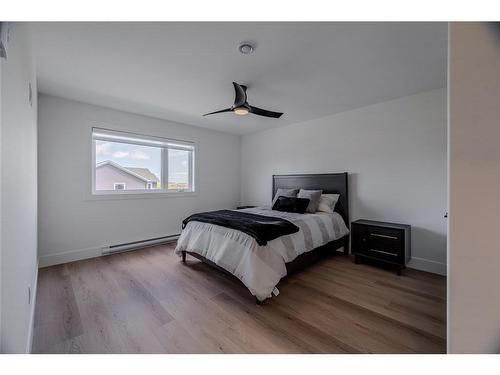 214 Cheeseman Drive, St. John'S, NL - Indoor Photo Showing Bedroom