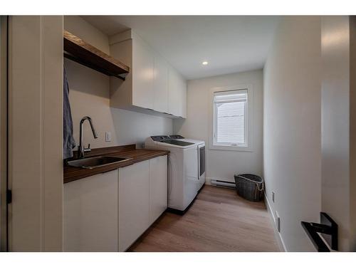 214 Cheeseman Drive, St. John'S, NL - Indoor Photo Showing Laundry Room