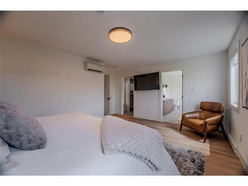 214 Cheeseman Drive, St. John'S, NL - Indoor Photo Showing Bedroom