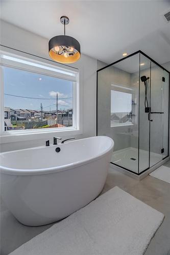 214 Cheeseman Drive, St. John'S, NL - Indoor Photo Showing Bathroom