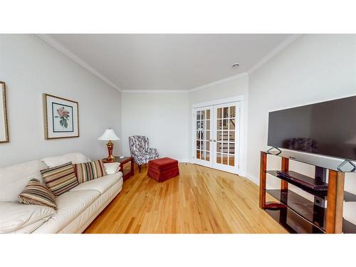 39 Cheyne Drive, St. John'S, NL - Indoor Photo Showing Living Room