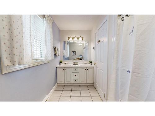39 Cheyne Drive, St. John'S, NL - Indoor Photo Showing Bathroom