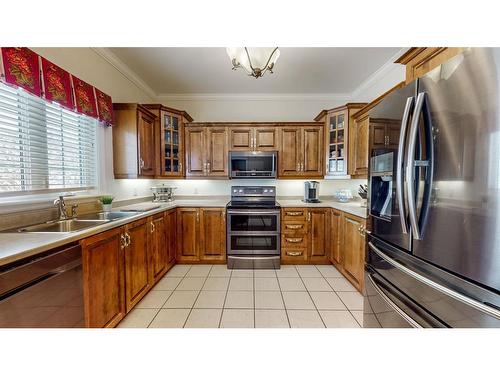 39 Cheyne Drive, St. John'S, NL - Indoor Photo Showing Kitchen With Double Sink