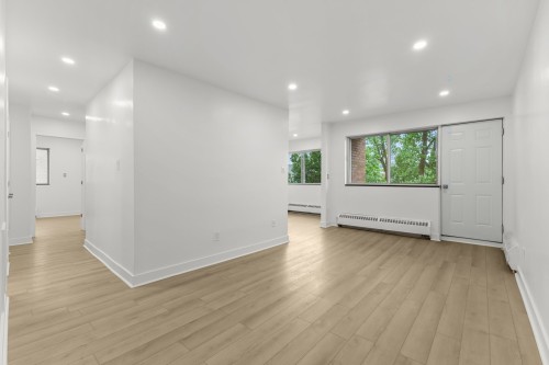 Living Room - 411-4500 Av. Bourret, Montréal (Côte-Des-Neiges/Notre-Dame-De-Grâce), QC 