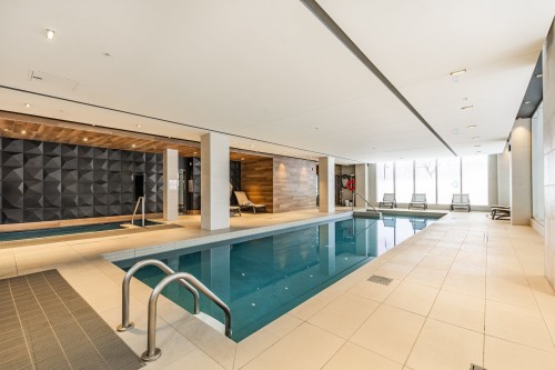 Piscine - 114-700 Rue St-Paul O., Montréal (Ville-Marie), QC 