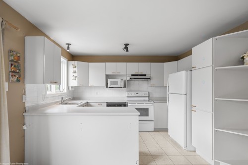 Kitchen - 348 Rue Sauriol, Saint-Eustache, QC 