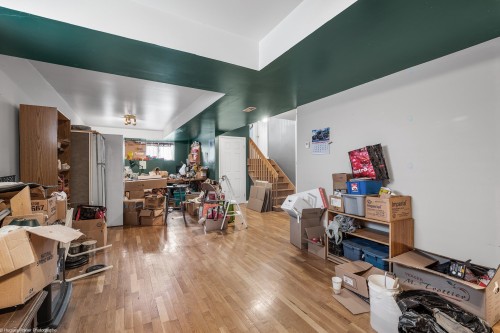 Family Room - 348 Rue Sauriol, Saint-Eustache, QC 