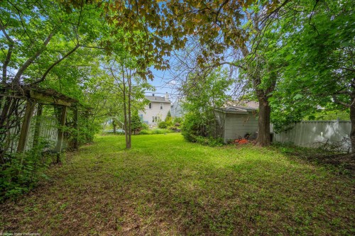 Courtyard - 348 Rue Sauriol, Saint-Eustache, QC 