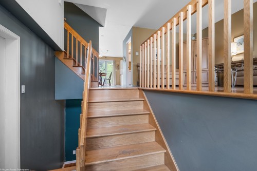 Mud Room - 348 Rue Sauriol, Saint-Eustache, QC 