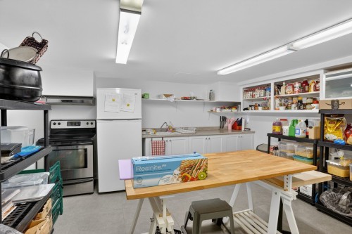 Commerce - 961Z  - 967Z Rue De St-Jovite, Mont-Tremblant, QC - Indoor