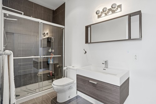 Salle de bains - 700-24 Rue Waterman, Saint-Lambert, QC - Indoor Photo Showing Bathroom