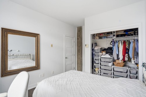 Chambre à coucher - 700-24 Rue Waterman, Saint-Lambert, QC - Indoor Photo Showing Bedroom