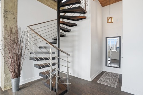 Hall d'entrée/Vestibule - 700-24 Rue Waterman, Saint-Lambert, QC - Indoor Photo Showing Other Room