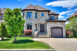 4665 Rue Gaston-Chapleau Laval (Chomedey), QC H7W 0B5