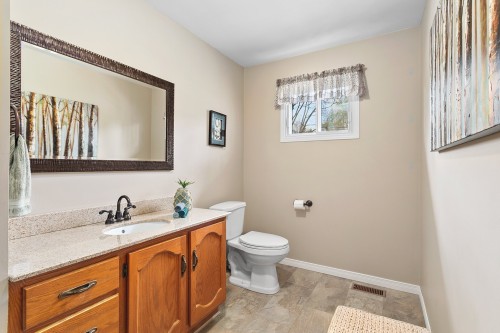 Bathroom - 7 Av. Maple Grove, Bristol, QC 
