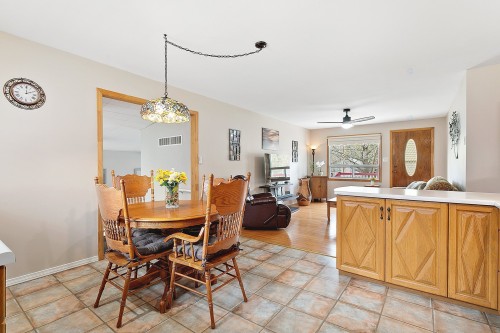 Dining Room - 7 Av. Maple Grove, Bristol, QC 