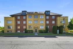 6-8015 Rue de Londres Brossard, QC J4Y 0K5