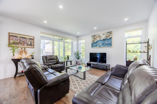 Salon - 5761 Rue Aline, Brossard, QC - Indoor Photo Showing Living Room