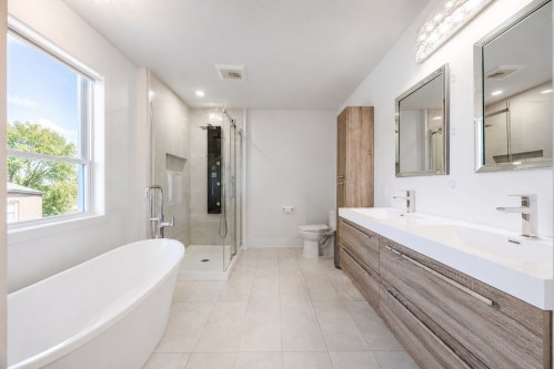 Salle de bains - 5761 Rue Aline, Brossard, QC - Indoor Photo Showing Bathroom