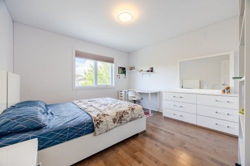 Chambre à coucher - 5761 Rue Aline, Brossard, QC - Indoor Photo Showing Bedroom