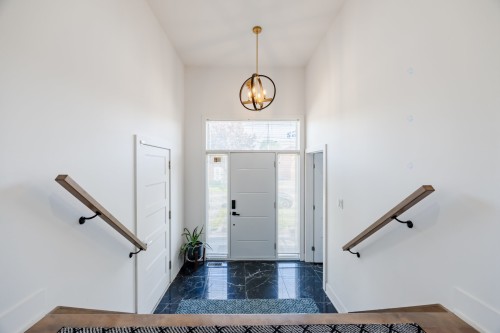 Hall d'entrée/Vestibule - 5761 Rue Aline, Brossard, QC - Indoor Photo Showing Other Room