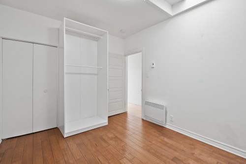 Office - 1-7062 Rue St-Denis, Montréal (Rosemont/La Petite-Patrie), QC - Indoor Photo Showing Other Room