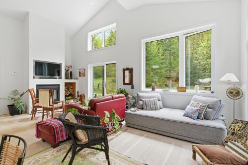 Living Room - 3986 Ch. Paiement, Sainte-Agathe-Des-Monts, QC 