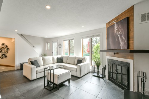 Living Room - 7-255 Rue Séraphin, Sainte-Adèle, QC 