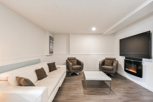 Family Room - 7-255 Rue Séraphin, Sainte-Adèle, QC 