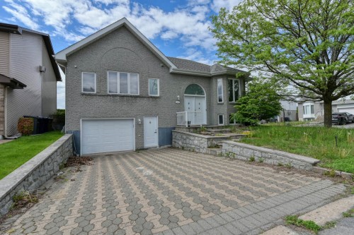 4475 Rue Déziel  Laval (Chomedey), QC H7T 2M6