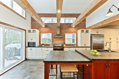 Cuisine - 31 Rue Thornton N., Coaticook, QC - Indoor Photo Showing Kitchen With Double Sink