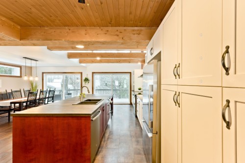 Cuisine - 31 Rue Thornton N., Coaticook, QC - Indoor Photo Showing Kitchen